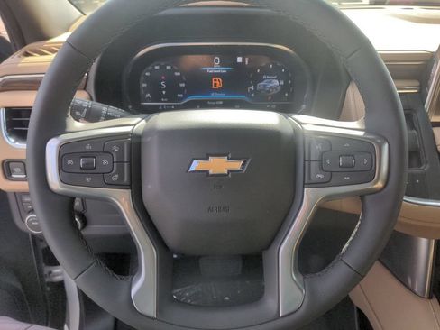 Used 2023 Chevrolet Suburban Premier AWD/4WD image 11