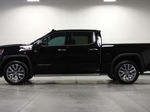 Used 2026 GMC Sierra 1500 Denali w/ Denali Reserve Package AWD/4WD image 7