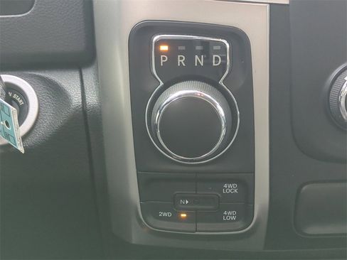 Used 2020 RAM 1500 Classic SLT image 21