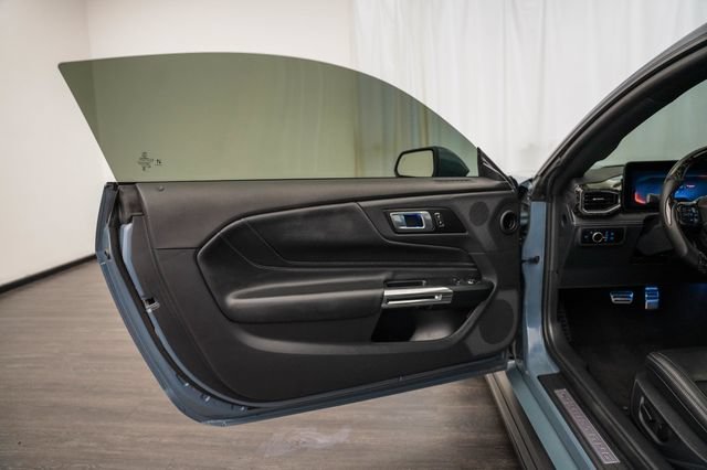 Used 2025 Ford Mustang GT Premium RWD image 16