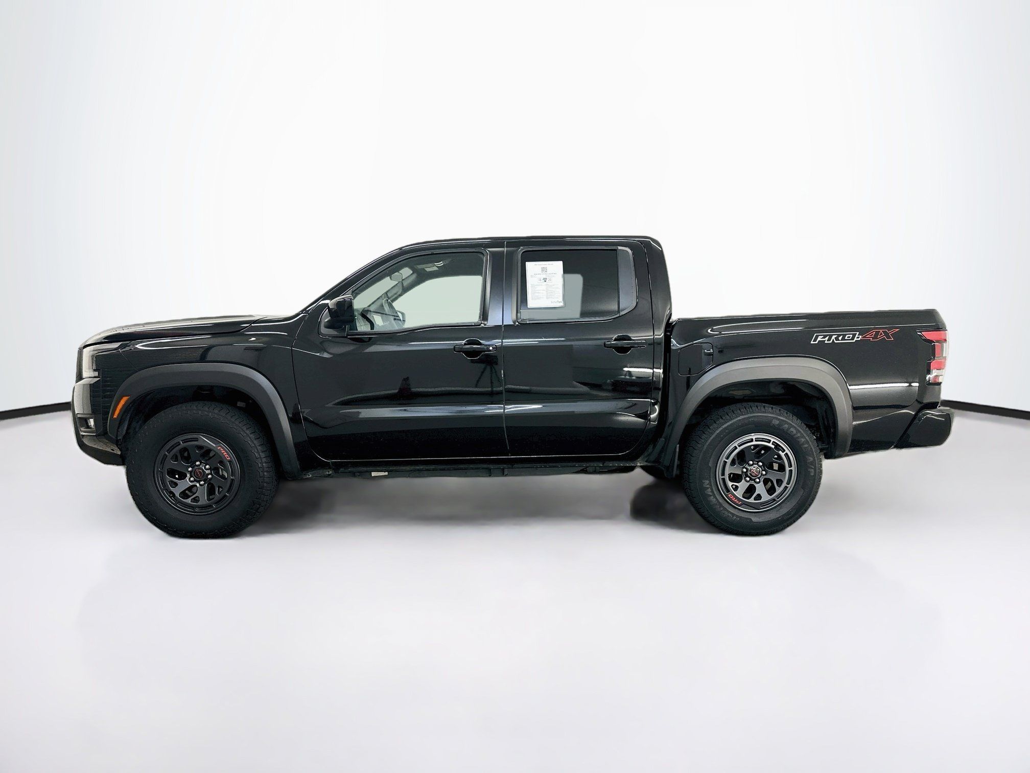 Used 2026 Nissan Frontier PRO-4X AWD/4WD image 4