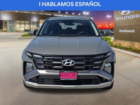 Used 2025 Hyundai Tucson SE image 5