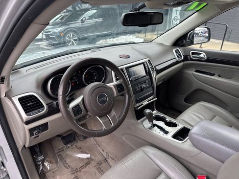 Used 2012 Jeep Grand Cherokee Laredo image 14