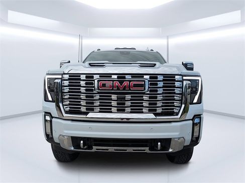 New 2026 GMC Sierra 3500 Denali w/ Denali Reserve Package image 8
