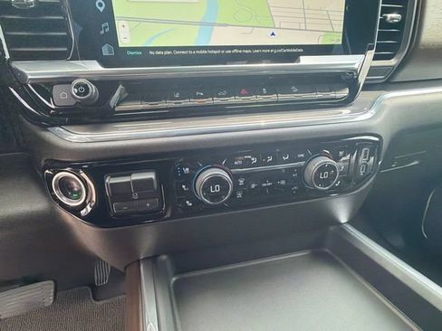 Certified 2024 Chevrolet Silverado 2500 High Country w/ Midnight Edition AWD/4WD image 17