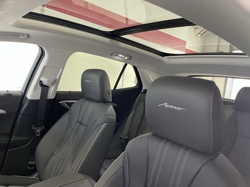 New 2026 Buick Envision Avenir image 16