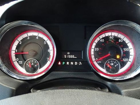 Used 2017 Dodge Grand Caravan SE image 25