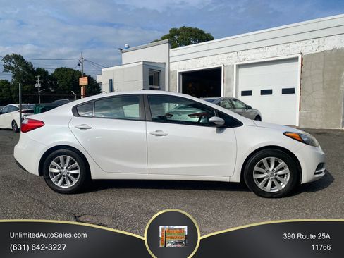 Used 2014 Kia Forte LX w/ Popular Package FWD image 4