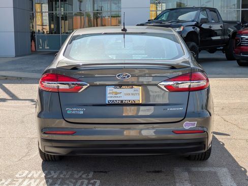 Used 2019 Ford Fusion Energi Titanium image 6