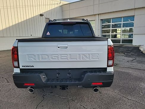 New 2026 Honda Ridgeline Black Edition image 5