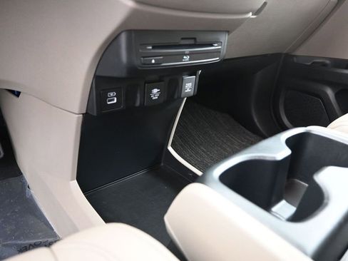 Used 2023 Honda Odyssey Touring image 20