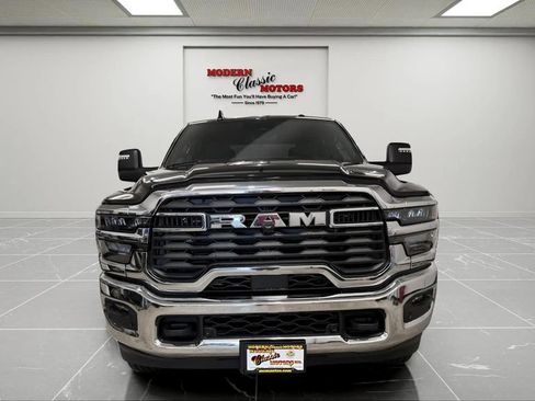 Used 2026 RAM 2500 Big Horn AWD/4WD image 2