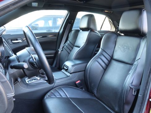 Used 2023 Chrysler 300 C image 33