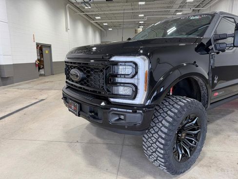 New 2026 Ford F250 Lariat w/ Black Appearance Package image 10
