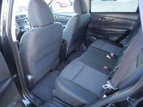 Used 2018 Nissan Rogue SV w/ Premium Package image 21