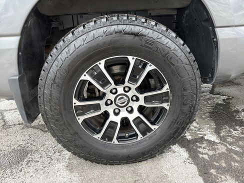 Used 2020 Nissan Titan SV w/ SV Convenience Package image 34