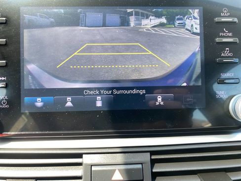 Used 2020 Honda Accord Touring image 20