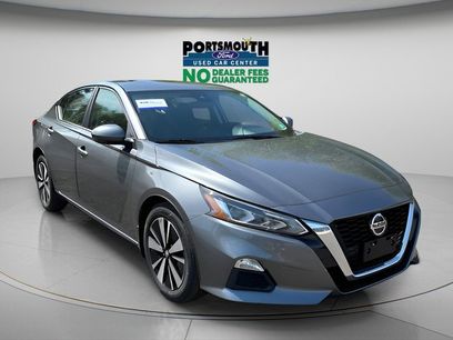 Used 2021 Nissan Altima 2.5 SV w/ SV Premium Package