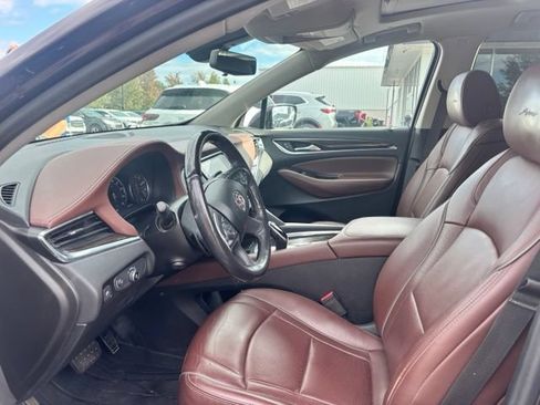 Used 2021 Buick Enclave Avenir w/ Avenir Technology Package AWD/4WD image 10