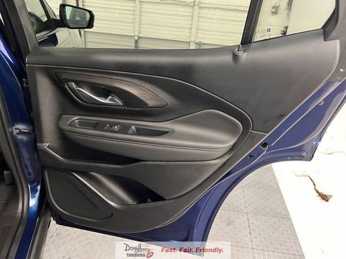 Used 2022 GMC Terrain SLT image 34