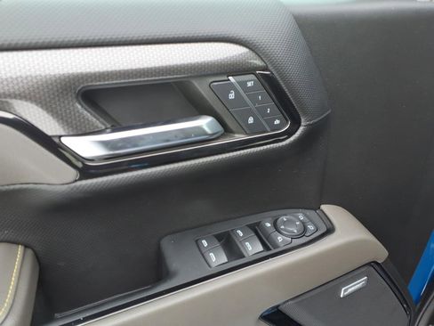 Used 2023 Chevrolet Silverado 1500 ZR2 w/ Technology Package image 14