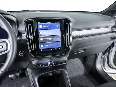 Certified 2025 Volvo XC40 B5 Plus image 14