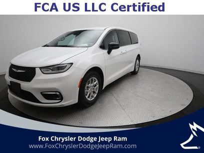 Certified 2024 Chrysler Pacifica Touring-L