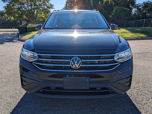 Certified 2024 Volkswagen Tiguan S image 9