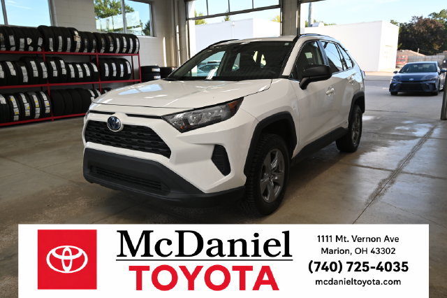 Used 2022 Toyota RAV4 LE AWD/4WD image 1