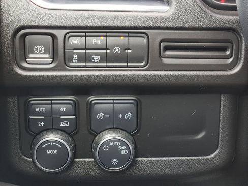 Used 2023 Chevrolet Tahoe LT w/ LT Signature Plus Package image 27