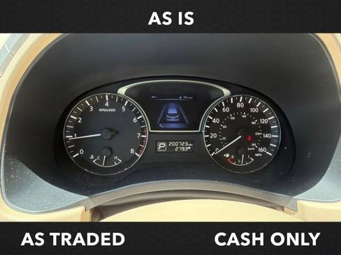 Used 2015 Nissan Pathfinder Platinum FWD image 16