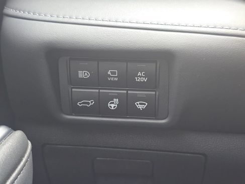 Used 2021 Toyota Highlander Platinum AWD/4WD image 24