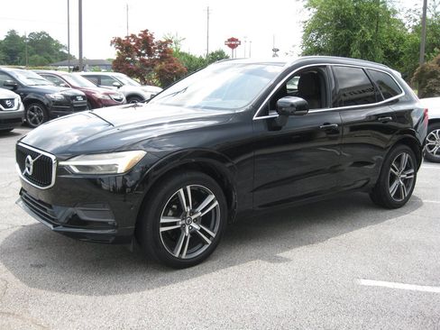 Used 2019 Volvo XC60 T5 Momentum w/ Premium Package FWD image 3