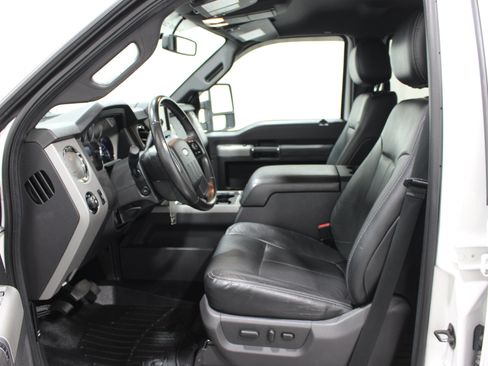Used 2016 Ford F250 Lariat w/ Chrome Package AWD/4WD image 3