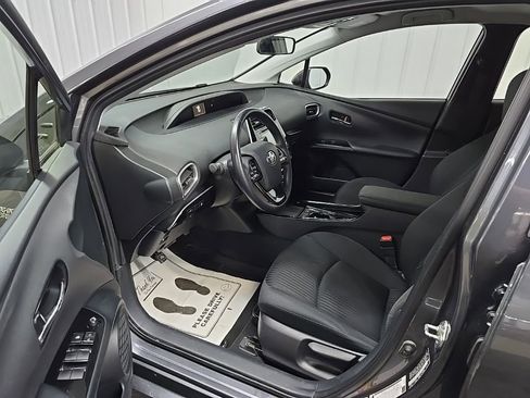 Used 2021 Toyota Prius Prime LE image 28