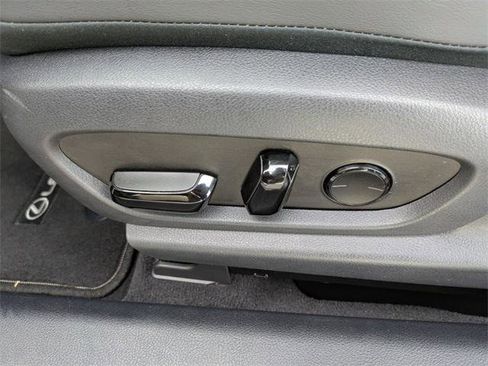 Certified 2025 Lexus ES 300h w/ Premium Package image 19