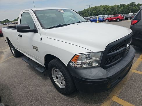 Used 2019 RAM 1500 Tradesman RWD image 4