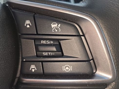 Used 2025 Subaru Outback Limited image 23