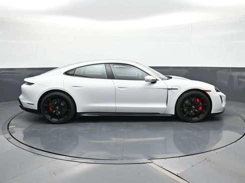 Used 2022 Porsche Taycan GTS image 25