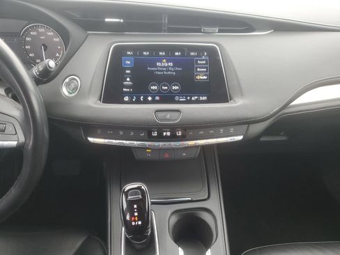 Used 2023 Cadillac XT4 Premium Luxury image 12