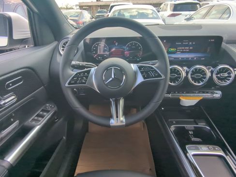 Used 2026 Mercedes-Benz GLA 250 image 3