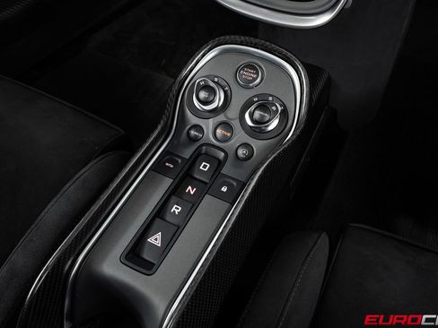 Used 2020 McLaren 620R RWD image 39