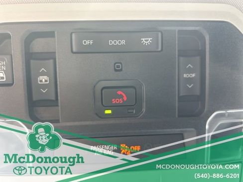 Used 2022 Toyota Tundra Limited image 4