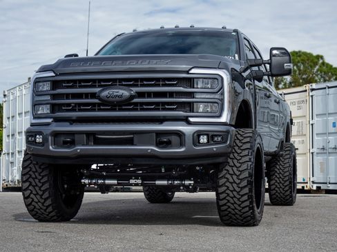 New 2025 Ford F250 Lariat w/ Lariat Ultimate Package image 9