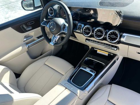 New 2026 Mercedes-Benz GLB 250 4MATIC image 11