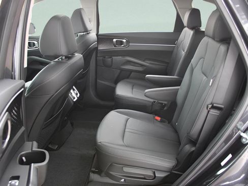 New 2025 Kia Sorento EX w/ Panoramic Sunroof Package image 31