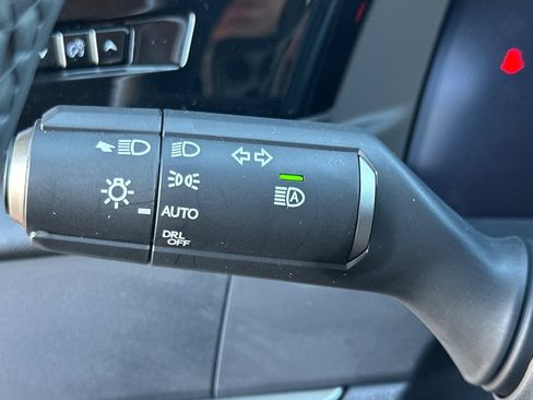 Used 2025 Lexus RZ 300e image 32