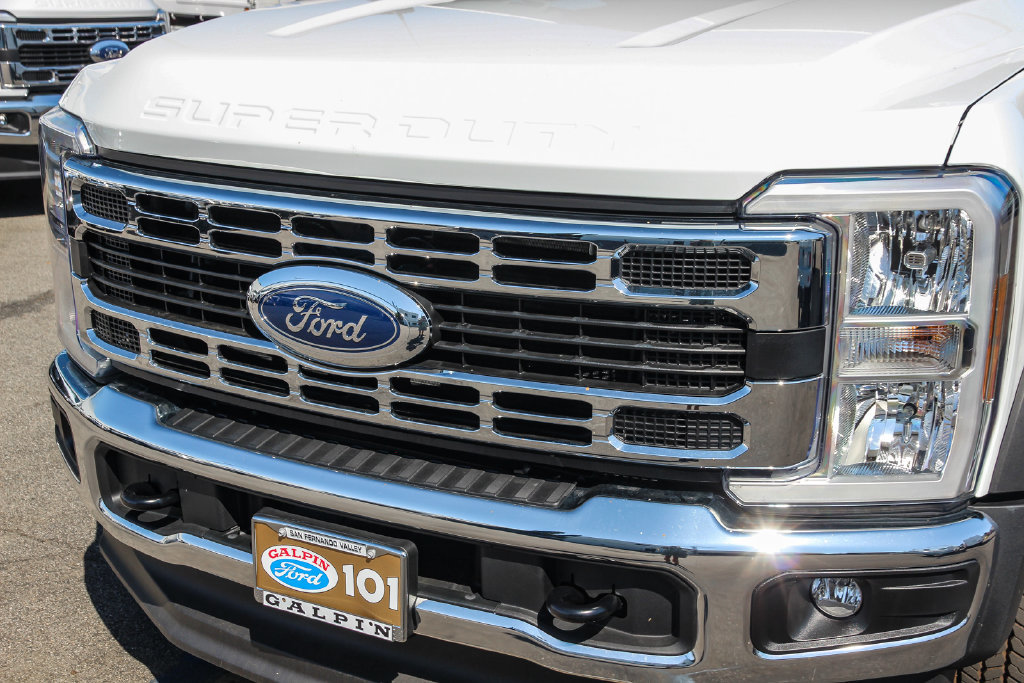 New 2026 Ford F550 4x4 SuperCab Super Duty image 13