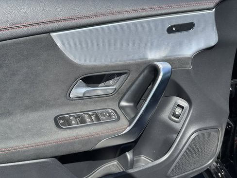 Used 2022 Mercedes-Benz CLA 250 image 19