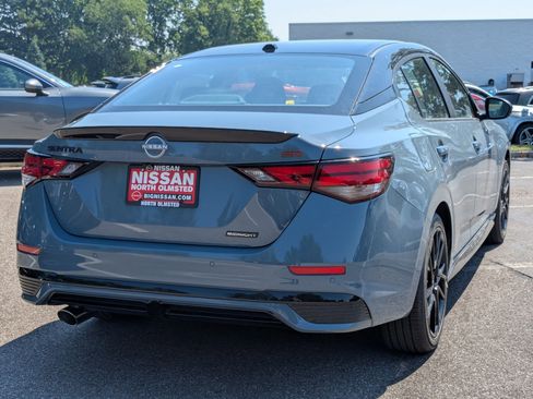 New 2025 Nissan Sentra SR w/ Midnight Edition image 2